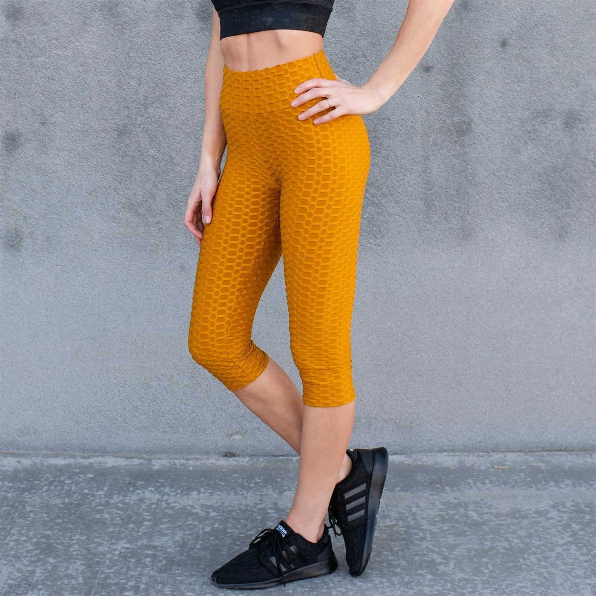 Cellulite Hiding Capri Leggings | New Mix