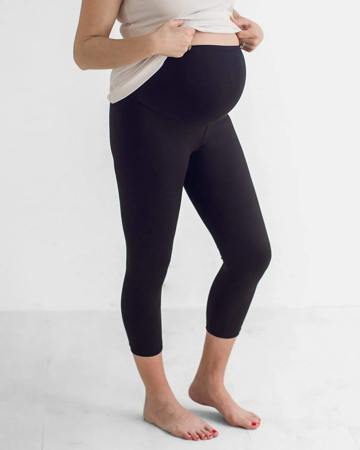Comfy Maternity Cropped Leggings