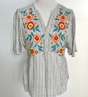 Floral Embroidery Blouse