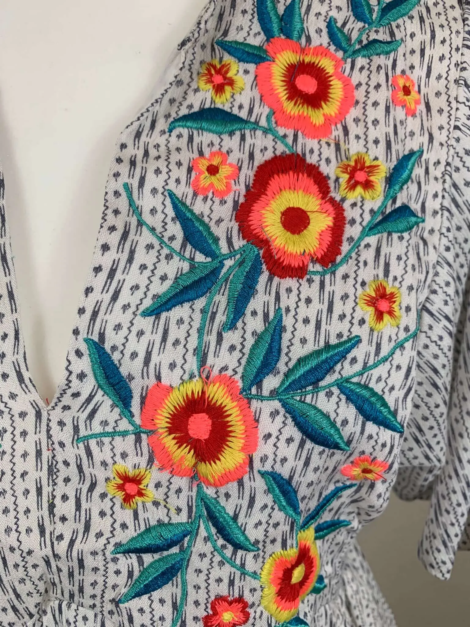 Floral Embroidery Blouse