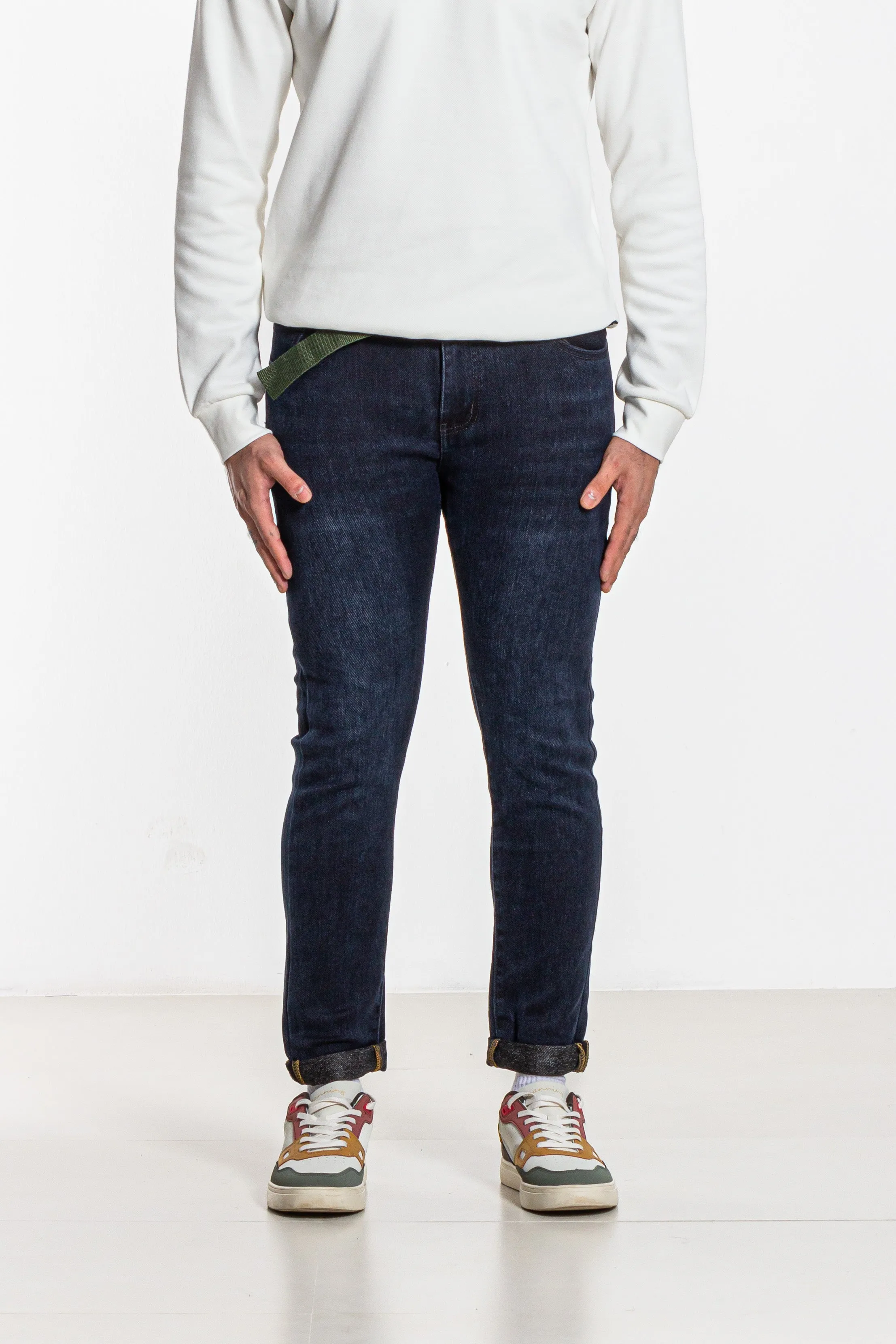 SLIM FIT SOFT JEANS