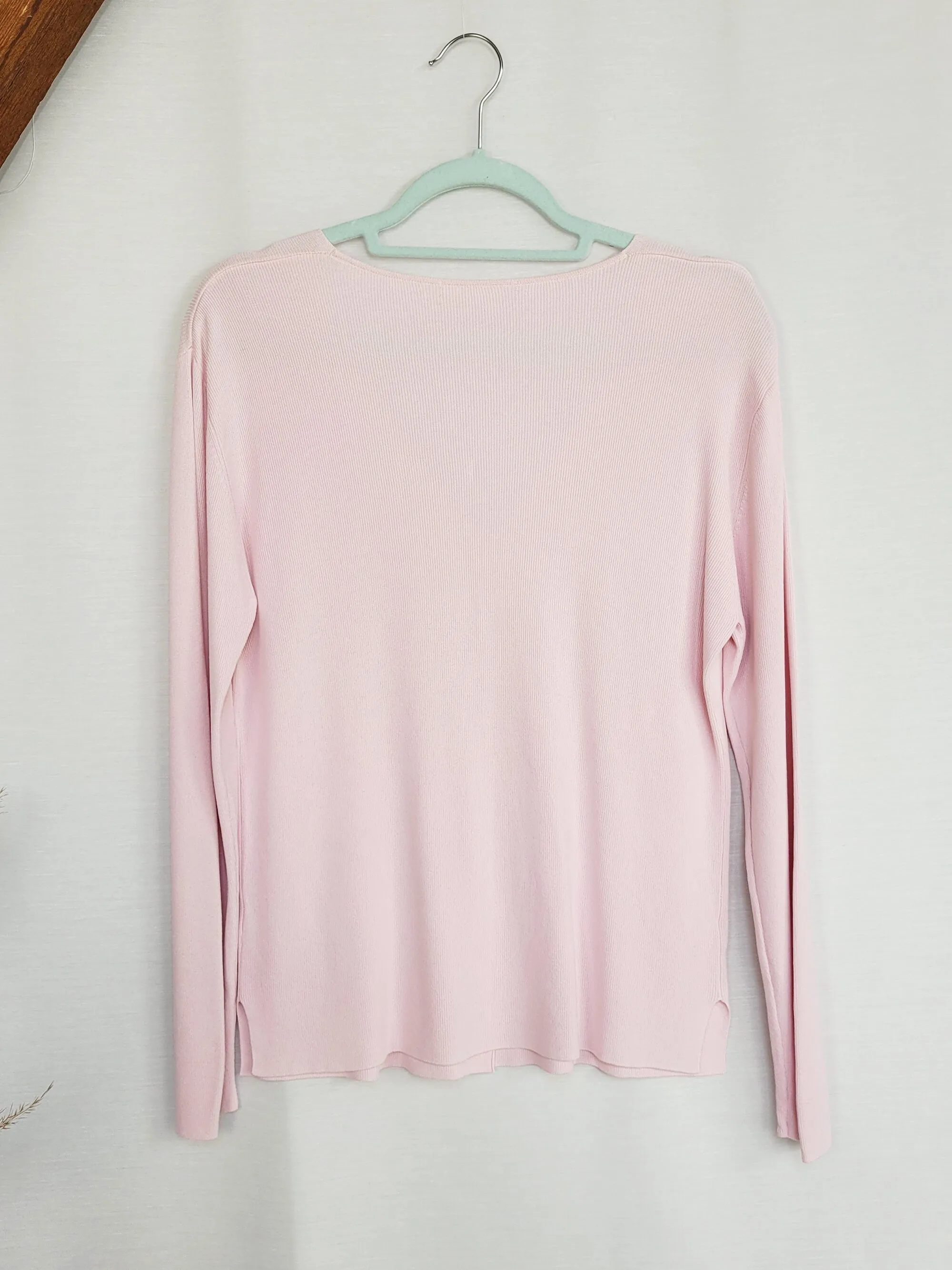 Vintage Y2K 00s pastel pink minimalist buttoned cardigan top
