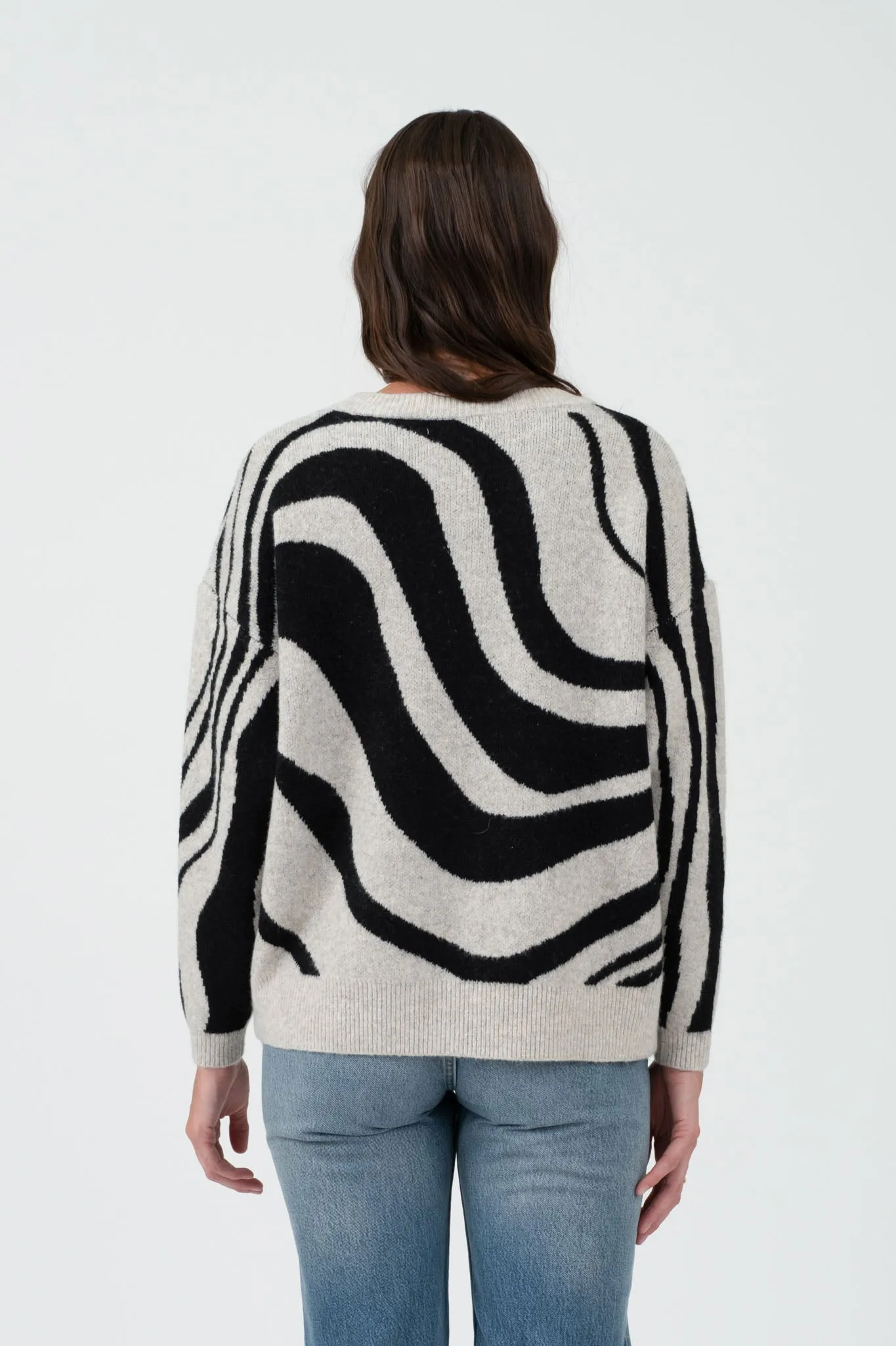 ZEBRA PRINT LONG SLEEVE SWEATER
